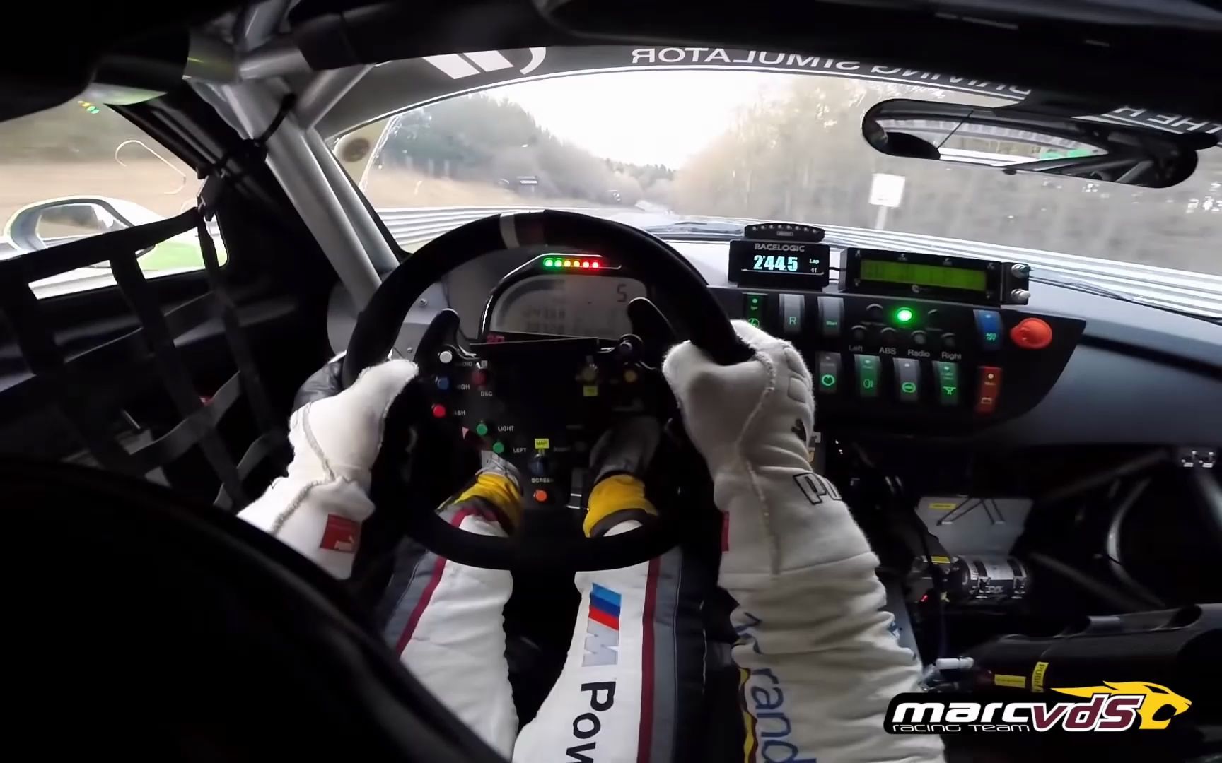 宝马z4 gt3赛车在纽博格林赛道的一圈 驾驶员头盔视角_哔哩哔哩_bili