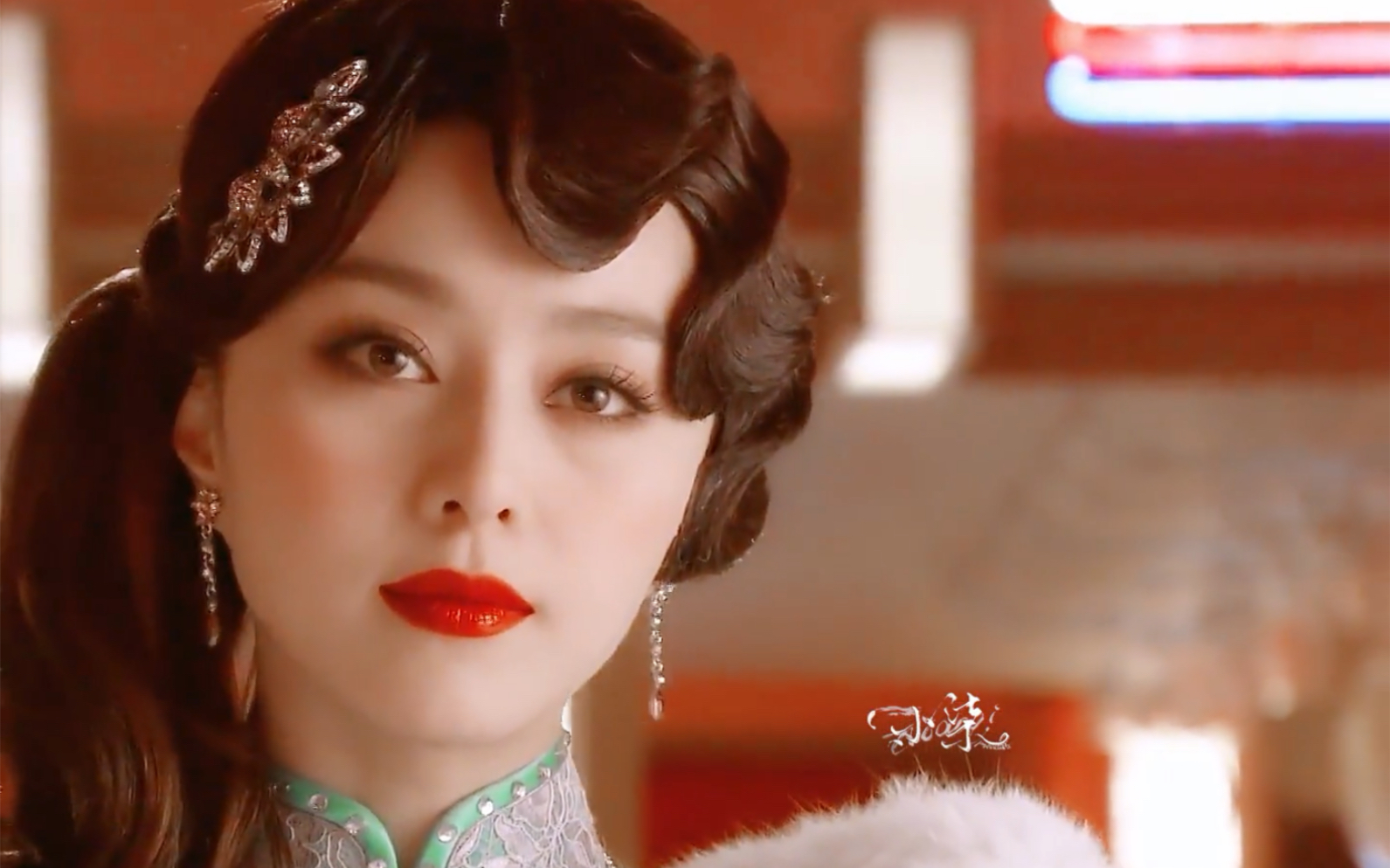 范文芳 不愧是新加坡第一美女,在范冰冰 面前也毫不逊色!