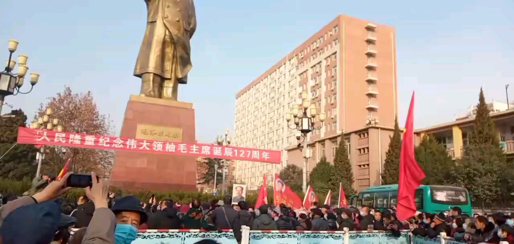 [图]待到山花烂漫时，他在丛中笑！