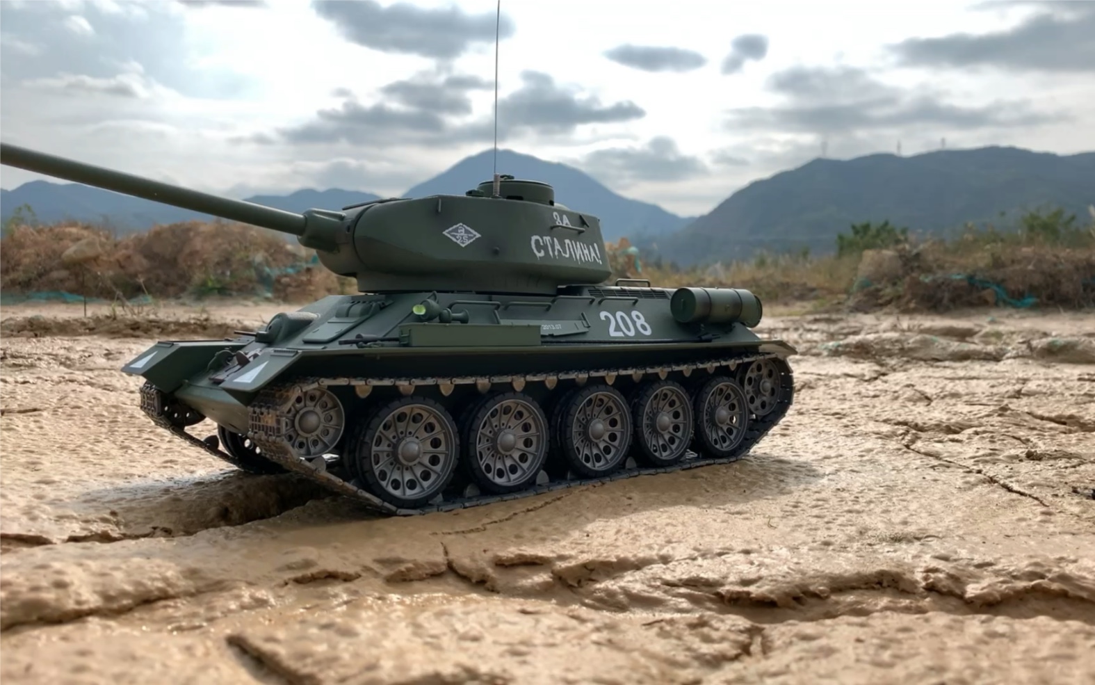 rc t-34 坦克 野跑