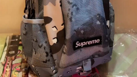 Supreme Backpack SS20 Blue Chocolate Chip Camo 到店⭐️_哔哩哔哩_