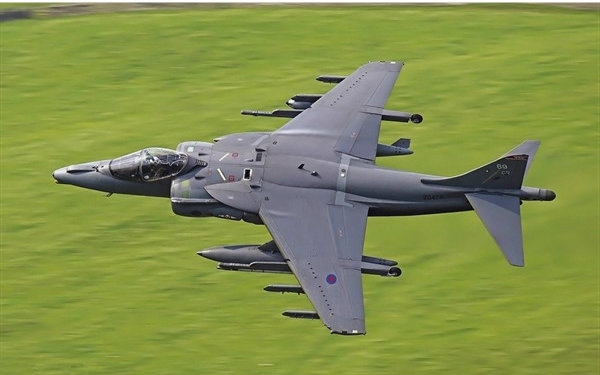 【桑葚·搬运】老兵不死,鹞式战斗机飞行集锦