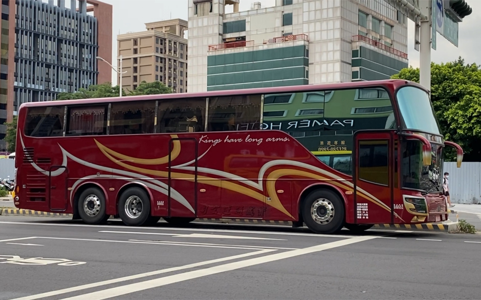 寶盛通運 scania 三轴游览巴士 kab-6569