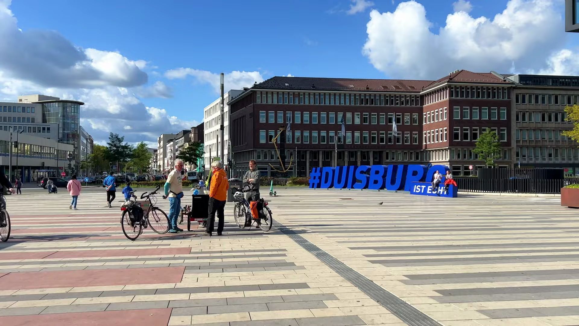 德国杜伊斯堡徒步旅行