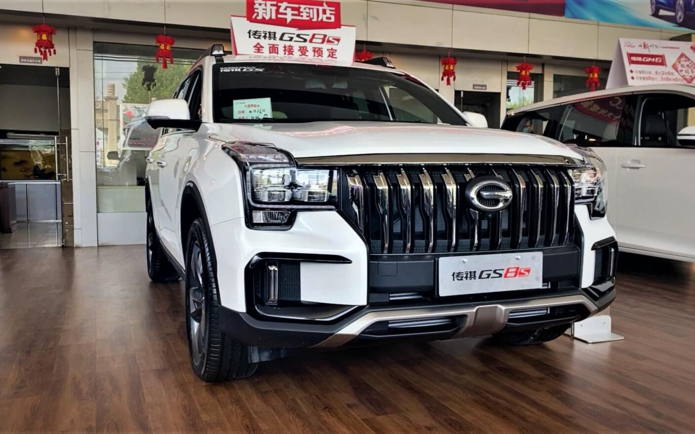 2020款广汽传祺gs8s到店,看到这霸气外观和内饰,给个不心动理由