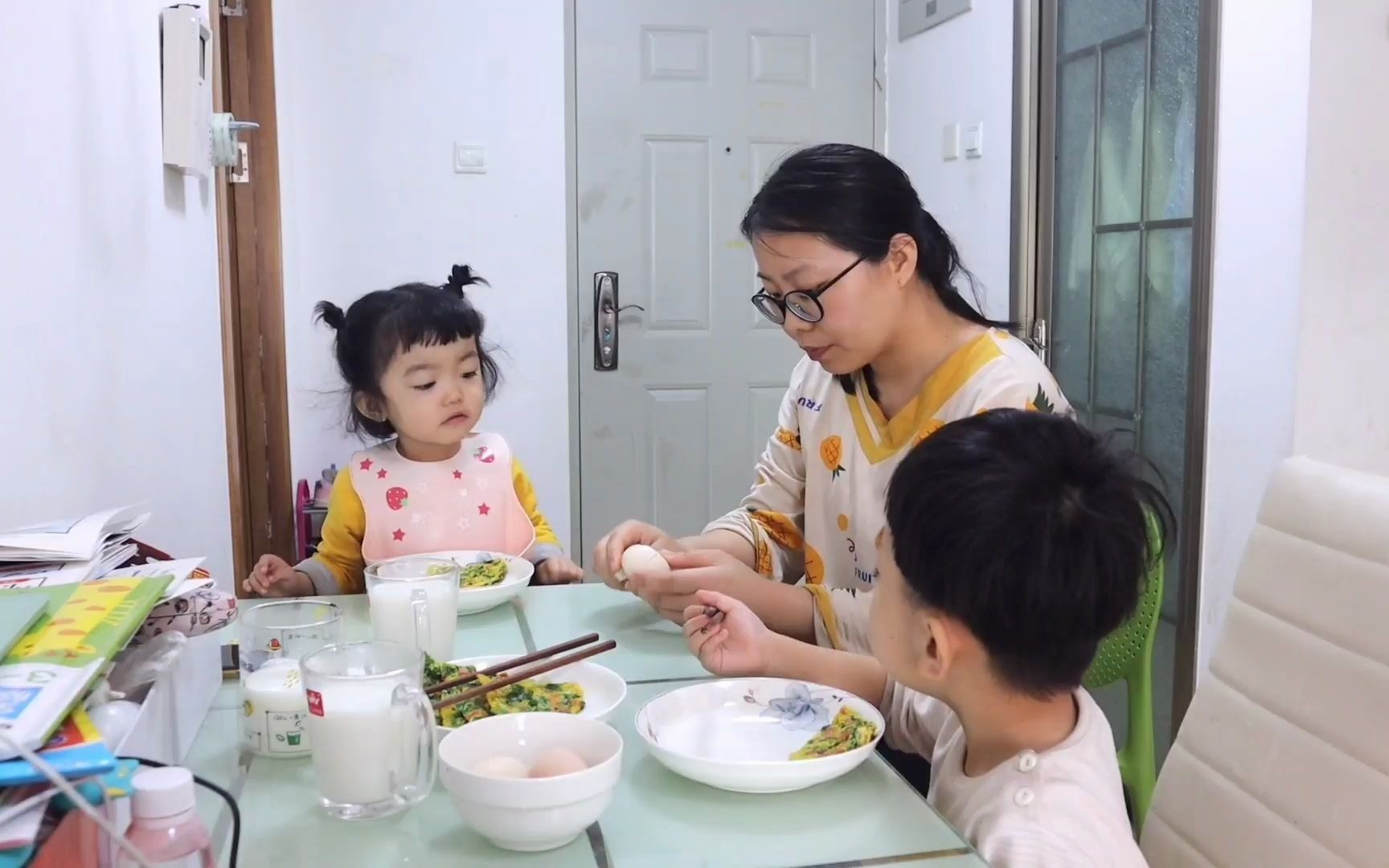 三妮的减肥劲头真大,狂运动一小时,饭量更是减少一半哔哩哔哩bilibili