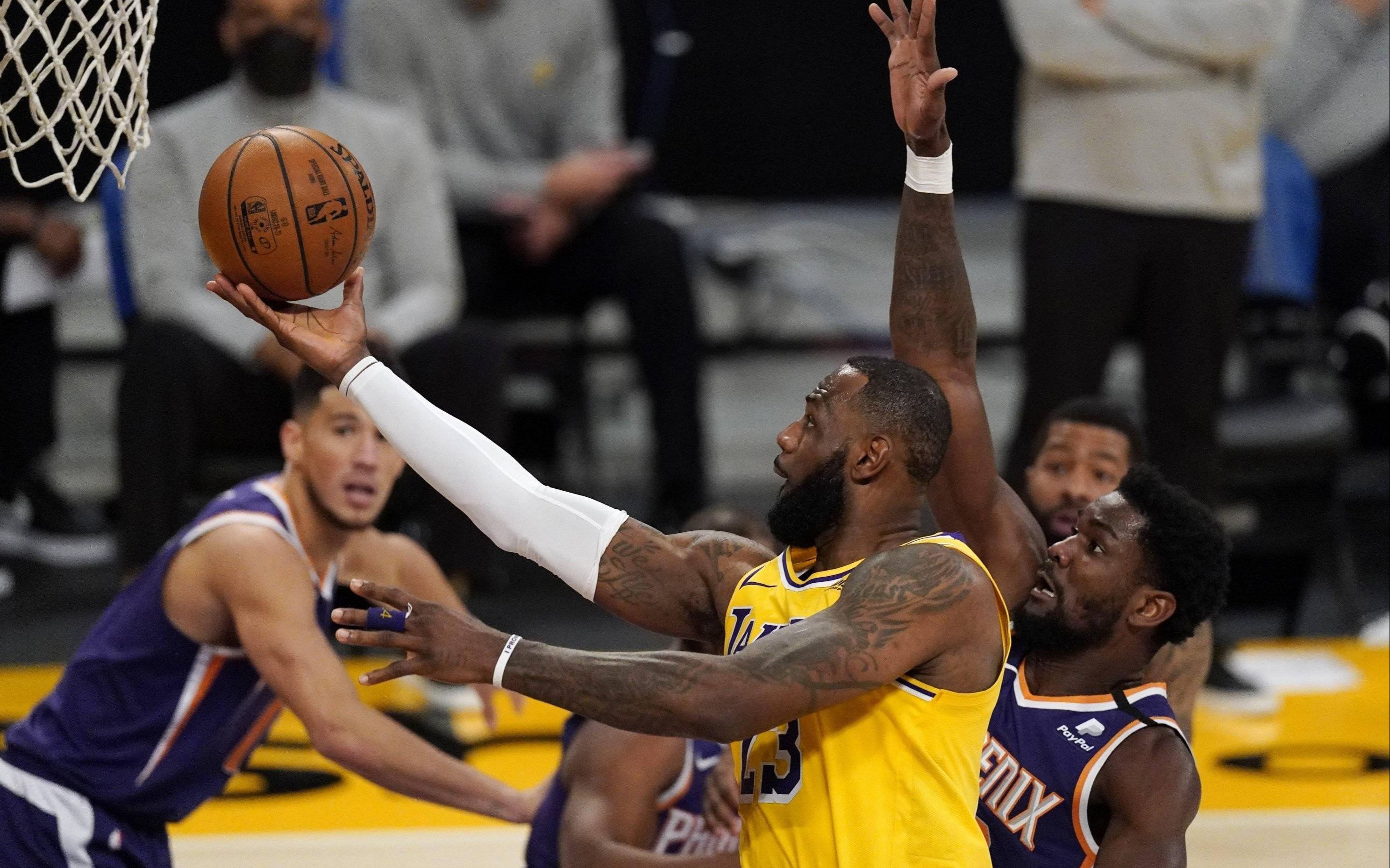 ps5 nba live 19 太阳vs湖人 第四节得分集锦 大家多多点赞支持!