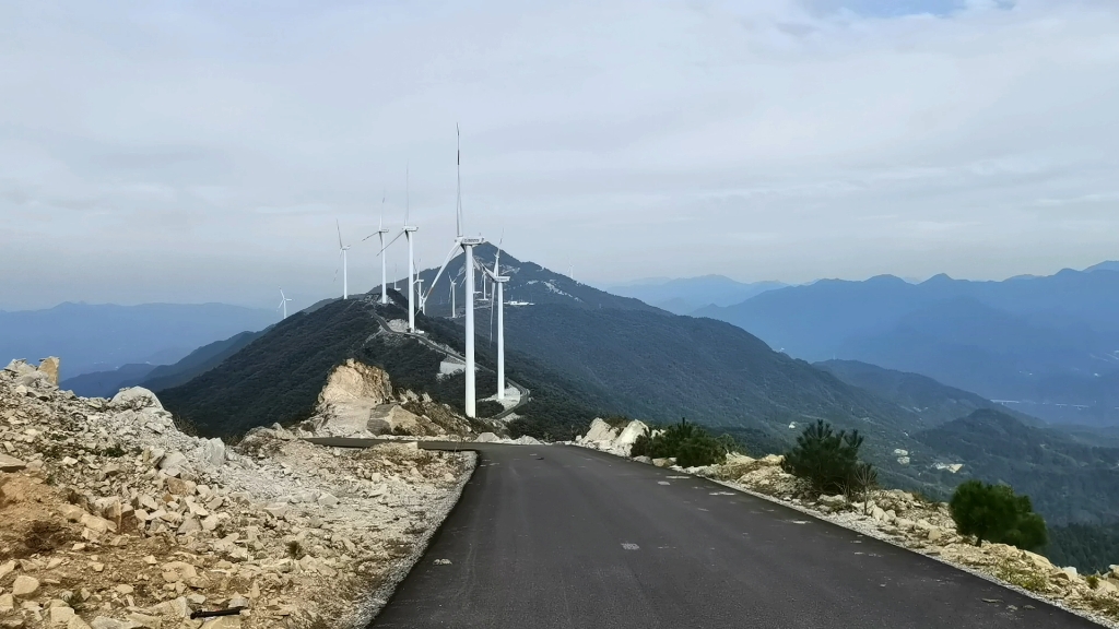 牛草山,天路⛰️哔哩哔哩bilibili