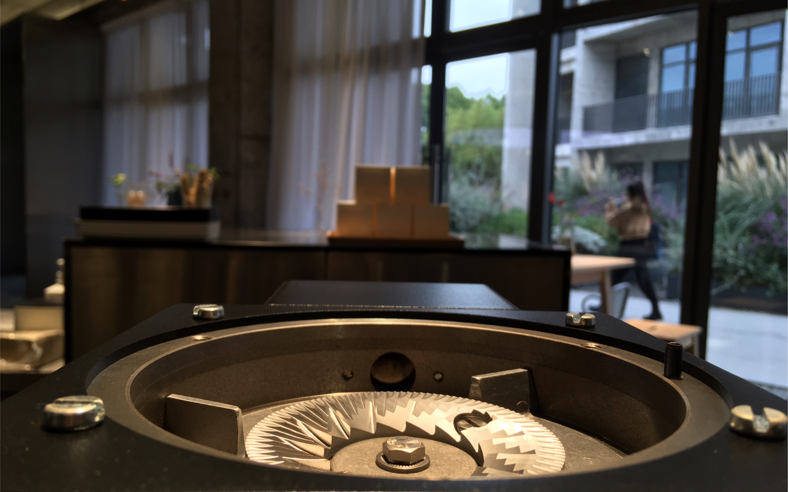 ditting804 研磨刀盘间隙-最小到最大刻度(拆豆仓后出分孔视角)