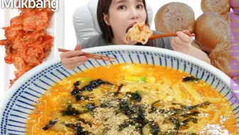 【自制中字】颂乐吃播|土豆丸子刀削面，鸡胸肉泡菜饺子，泡菜，冰梅子茶|solarsido