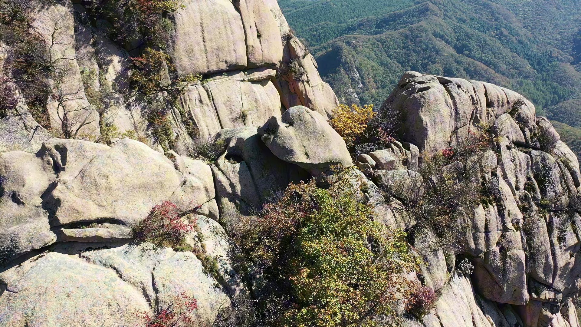 岫岩帽盔山图片