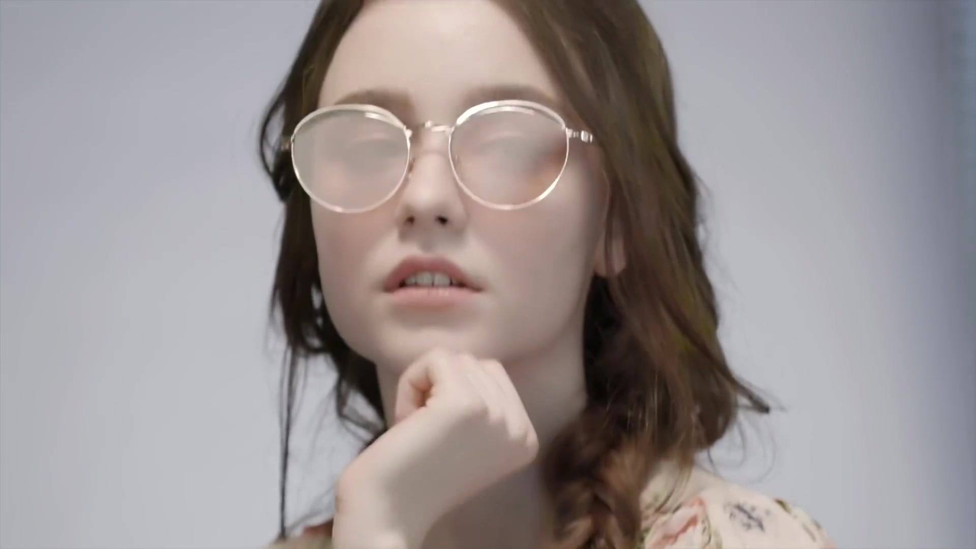 美女养颜超美俄国小姐姐dashataran