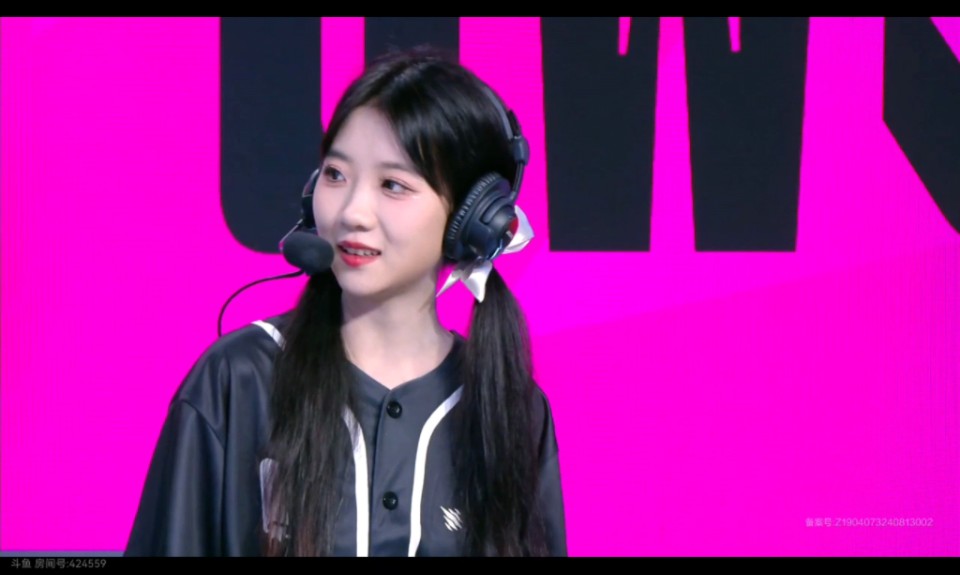 解说杯加赛,mage解说开场特写.