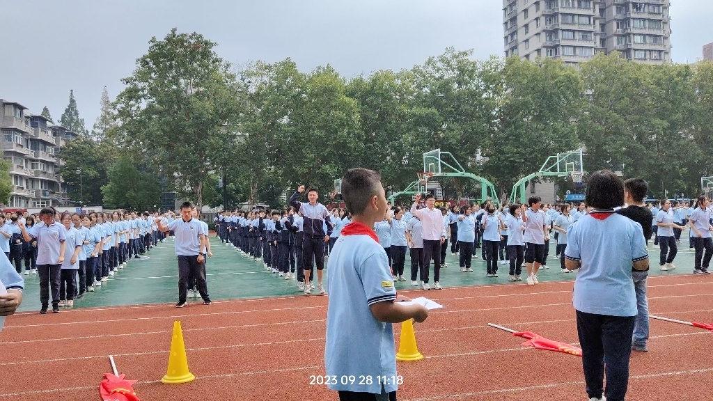 又是一年南京三中运动会!伟大的南京三中万岁万岁万万岁,板载!哔哩哔哩bilibili