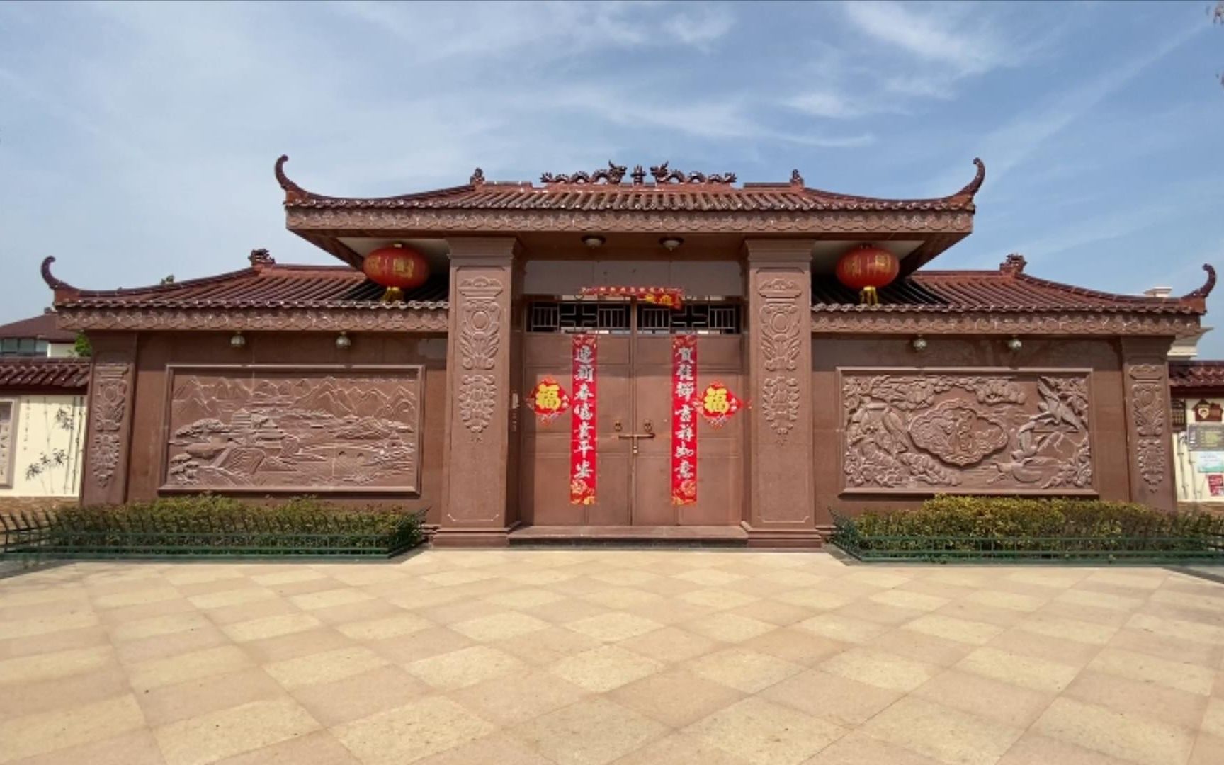 实拍刘强东老家豪宅,处处讲究风水极佳,有山有水相当气派