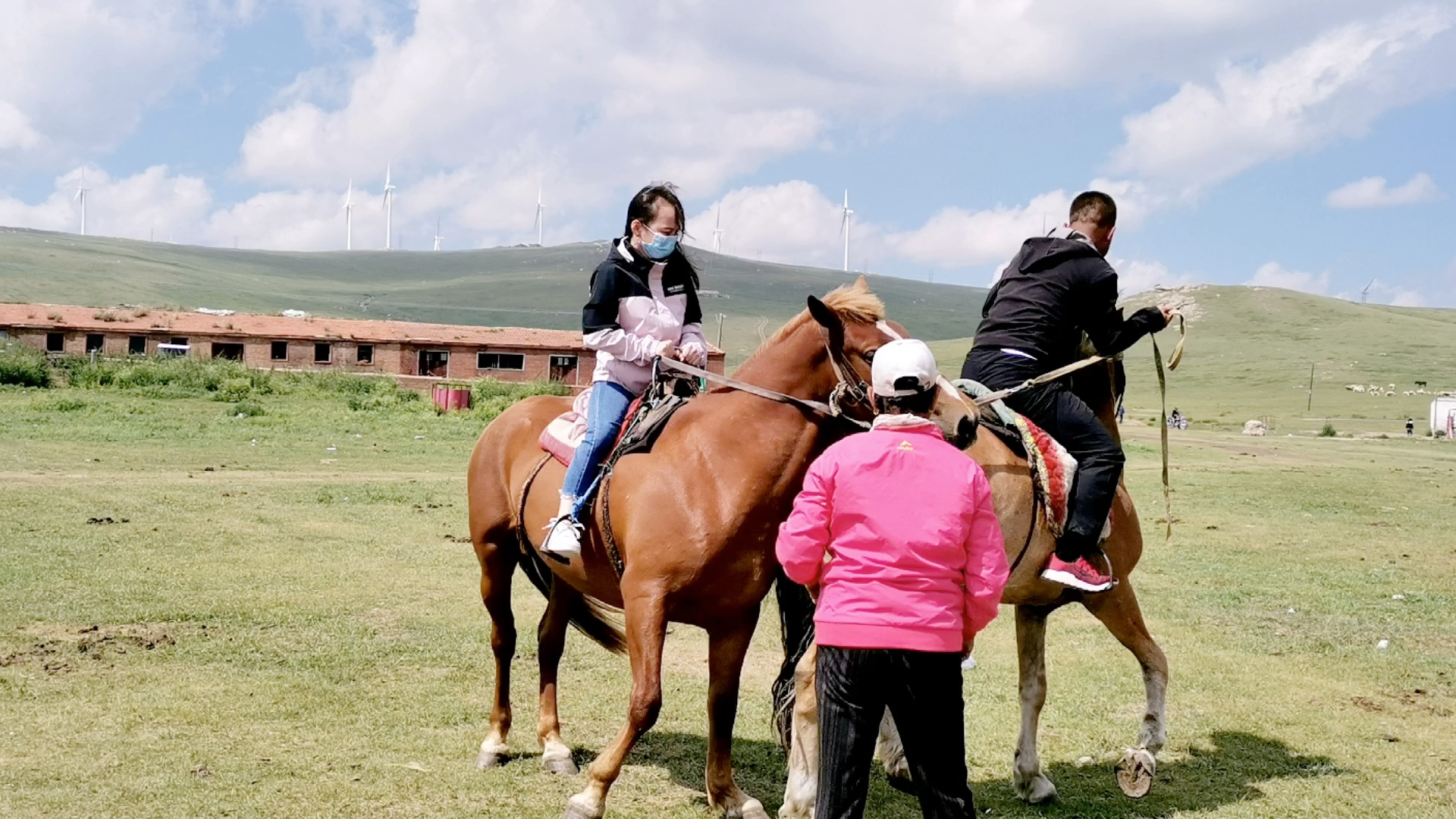 [云南行第一集]国庆期间在香格里拉骑马把胳膊骑废了是种什么样的体验