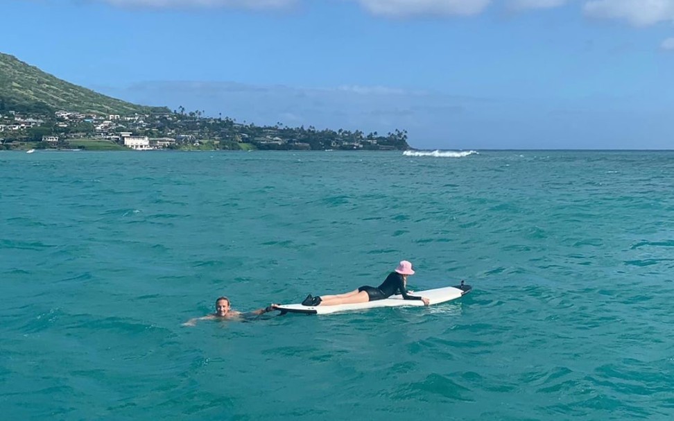 活动  【blackpink】【夏威夷dvd】朴彩英冲浪记 // 一直往水里掉却仍