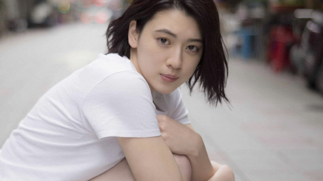 吉谷彩子三吉彩花图片