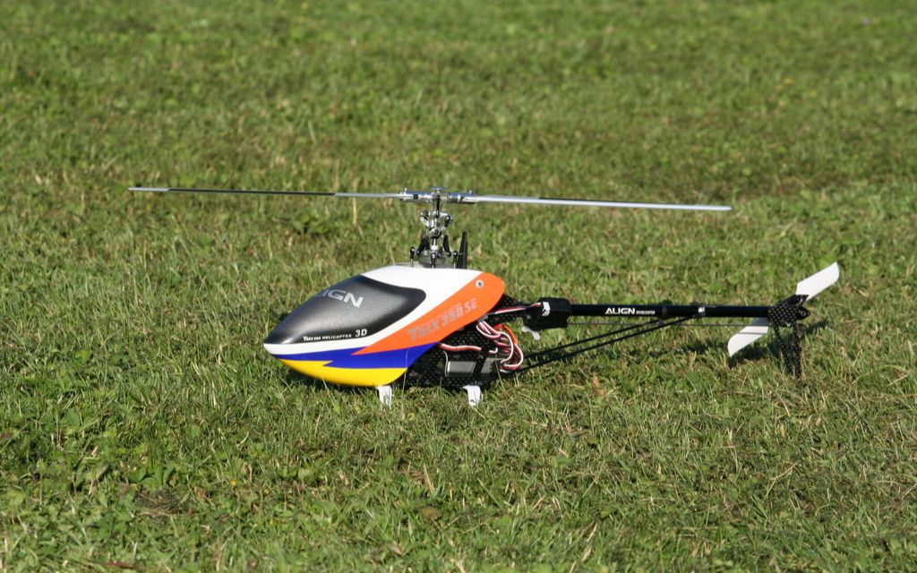 亚拓250直升机搭载运动相机