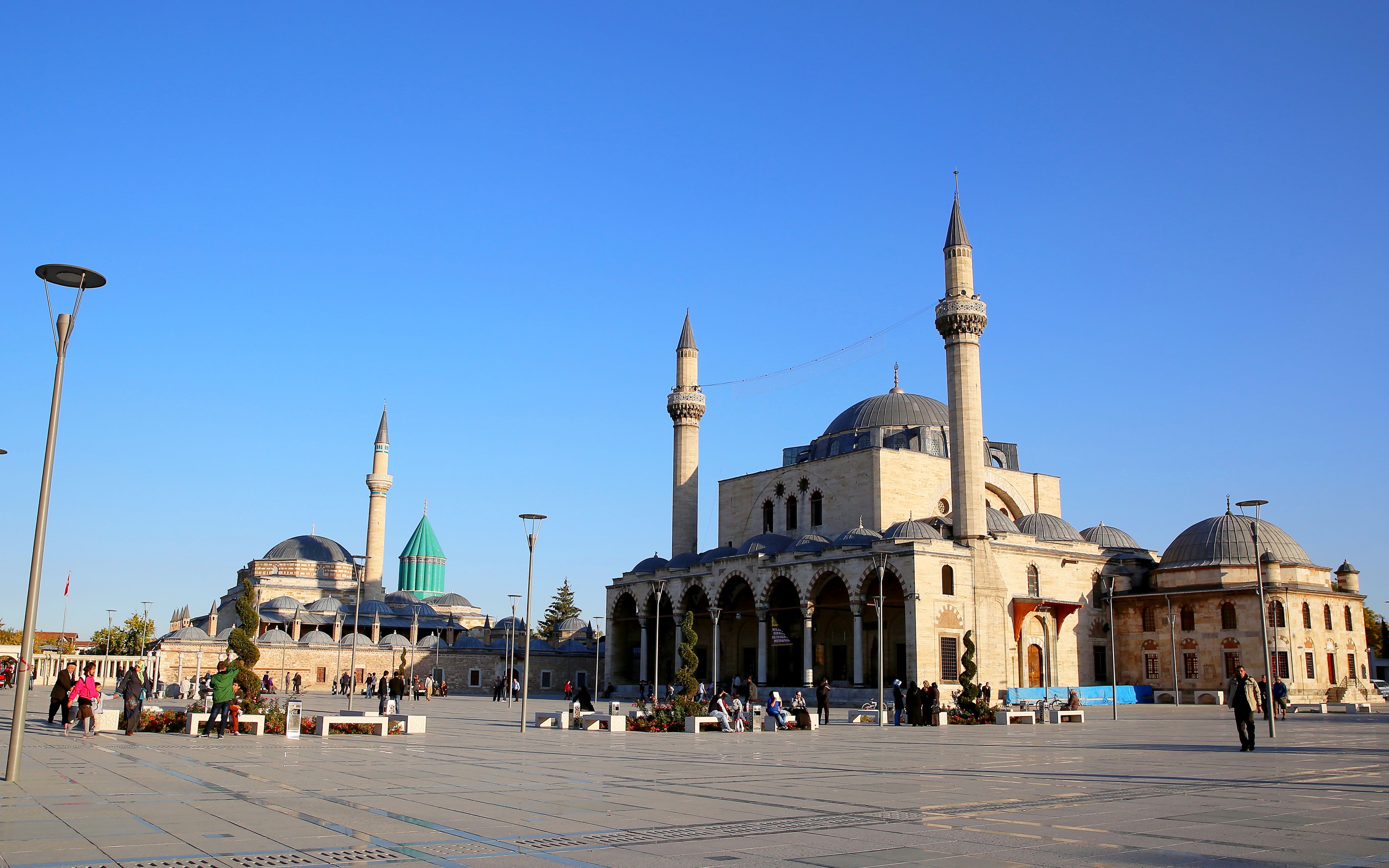 土耳其-科尼亚-暮色中的苏丹塞利姆清真寺广场及周边_哔哩哔哩_bili