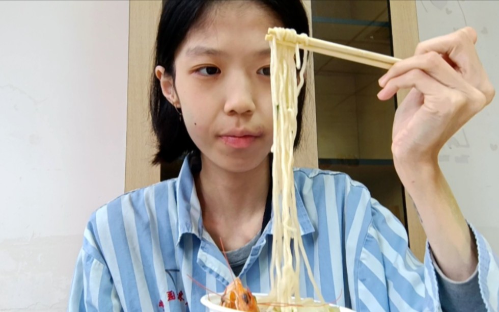 消水肿了的厌食症瘦女生今日抗病吃什么