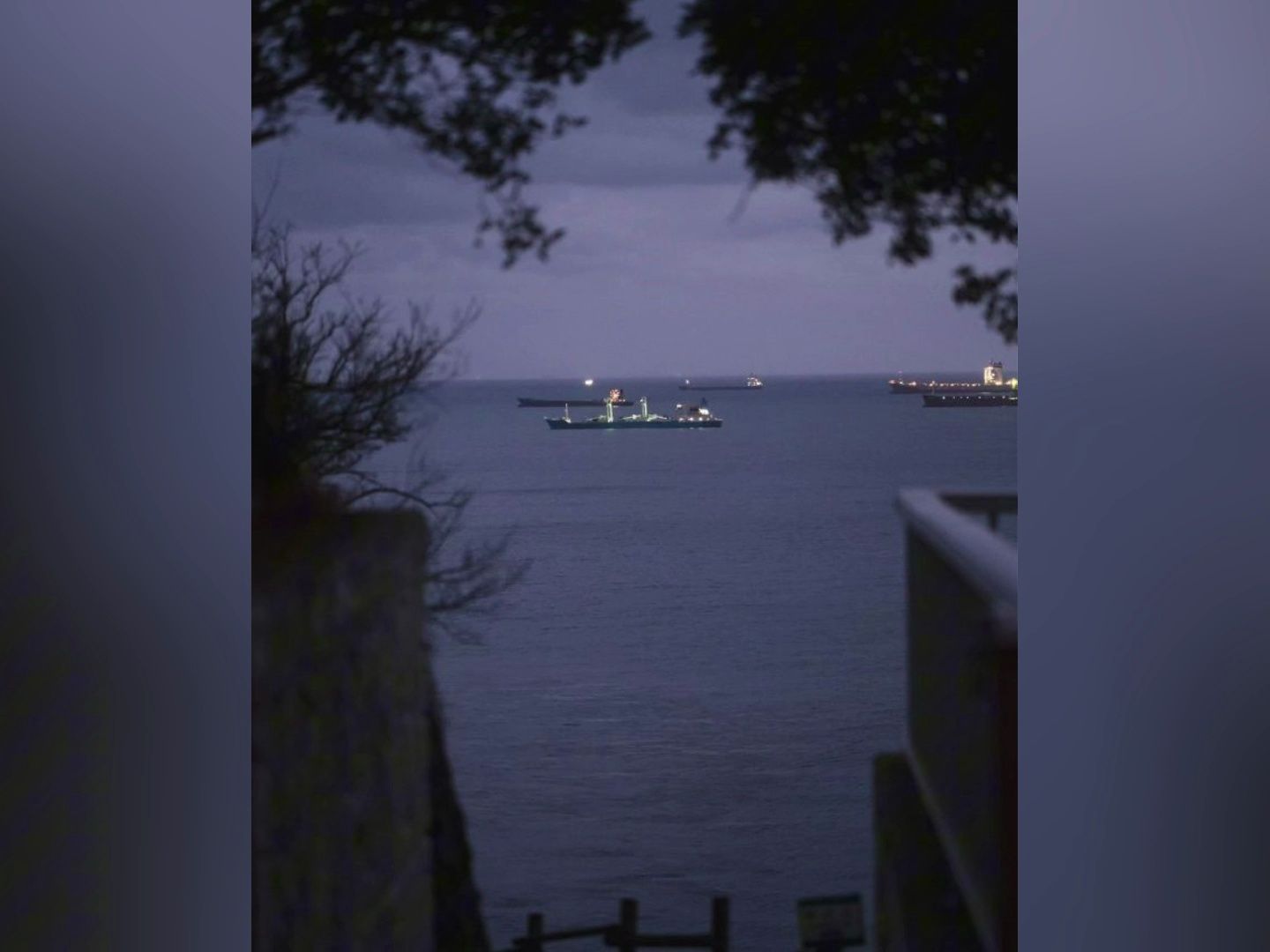 苍白的浅影 a whiter shade of pale - robert bonfiglio