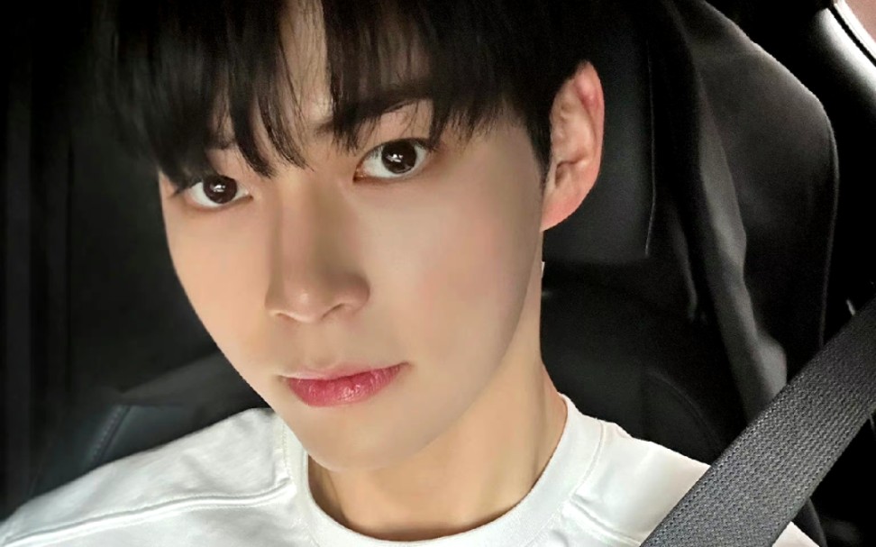 【成韩彬】230425 白t战神!好清纯的脸蛋