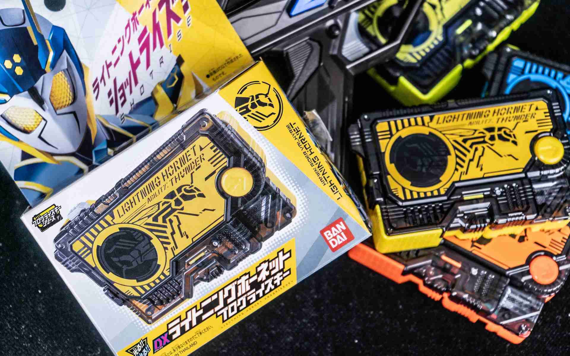 【unbox】刃姐dx假面骑士01闪电黄蜂卡带 升程密钥开箱