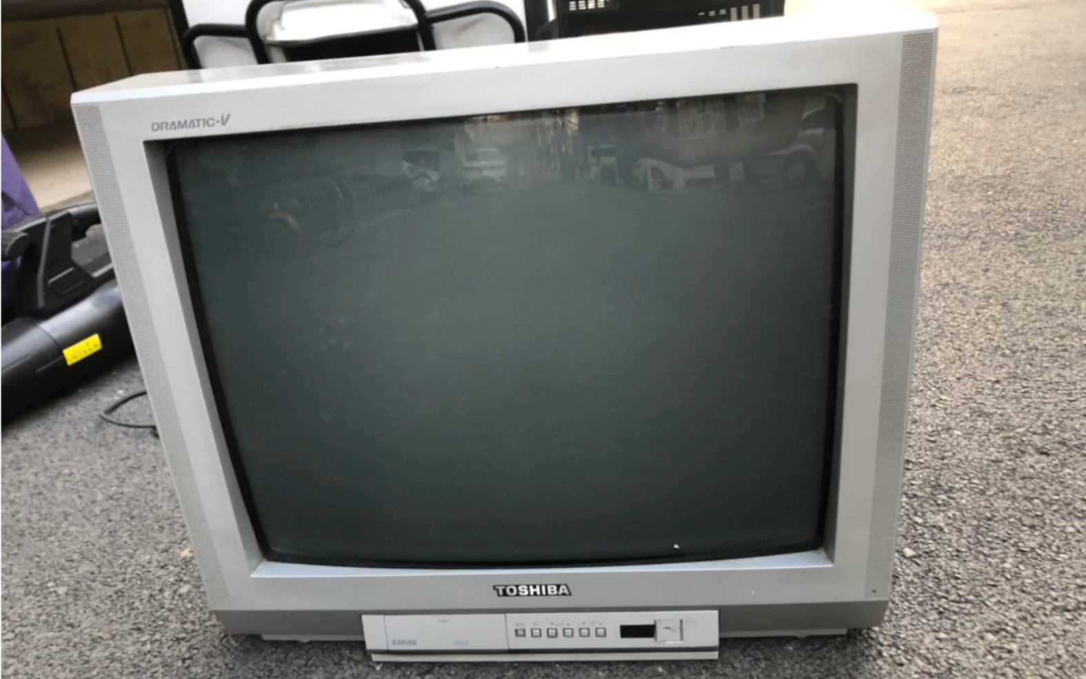 东芝球面25d2xc,为了一睹其传奇容貌,550包邮到家,天暖和了直接简单清