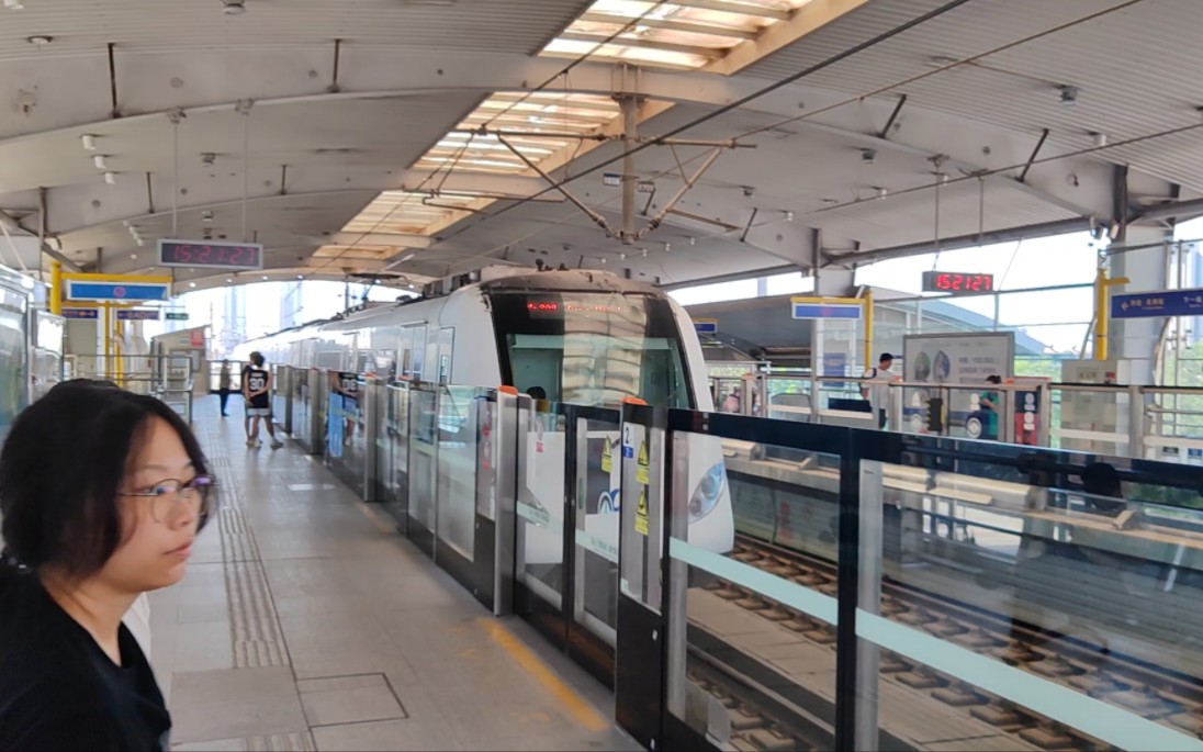 【天津地铁】天津地铁9号线东海路方向进二号桥站