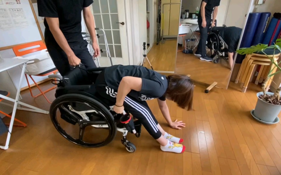 截瘫:地面至轮椅的转移