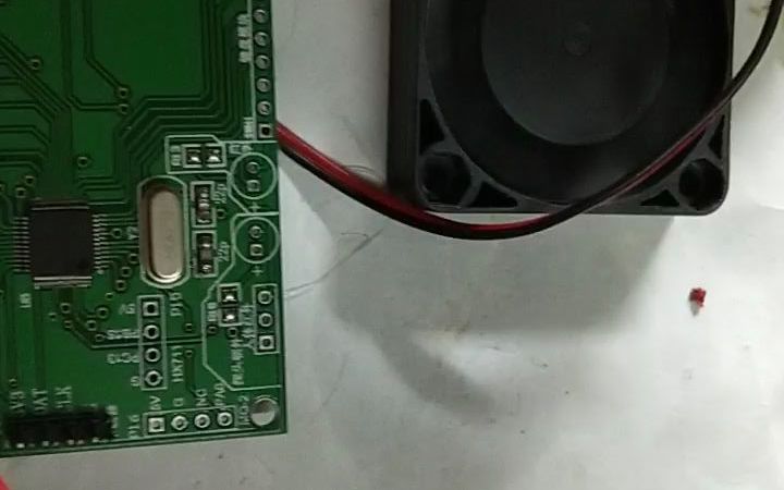 stm32单片机智能zigbee无线传输电脑温度监控报警显示检测报警家哔哩哔哩bilibili