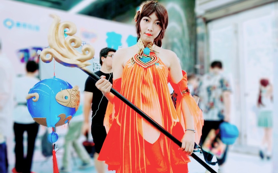 10号梦次元漫展拍肩塞糖!∑(°Д°ノ)ノ