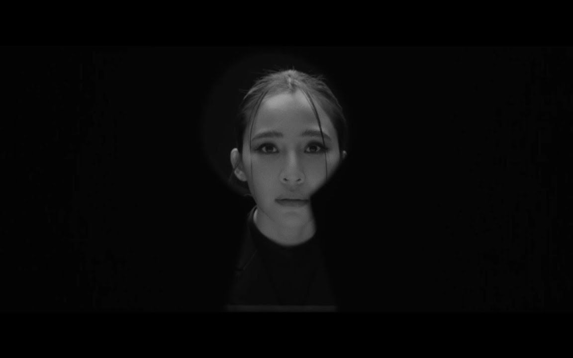 [图]梁文音 Wen Yin Liang 〈你是说谎的人〉Official Music Video