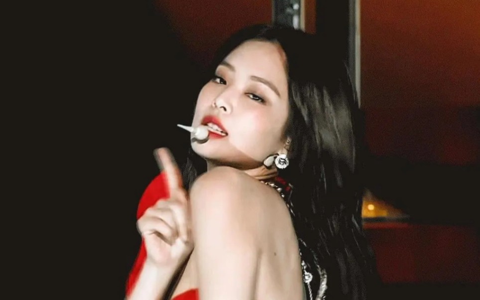 jennie《solo》现场舞台,绝美舞姿太撩人了!