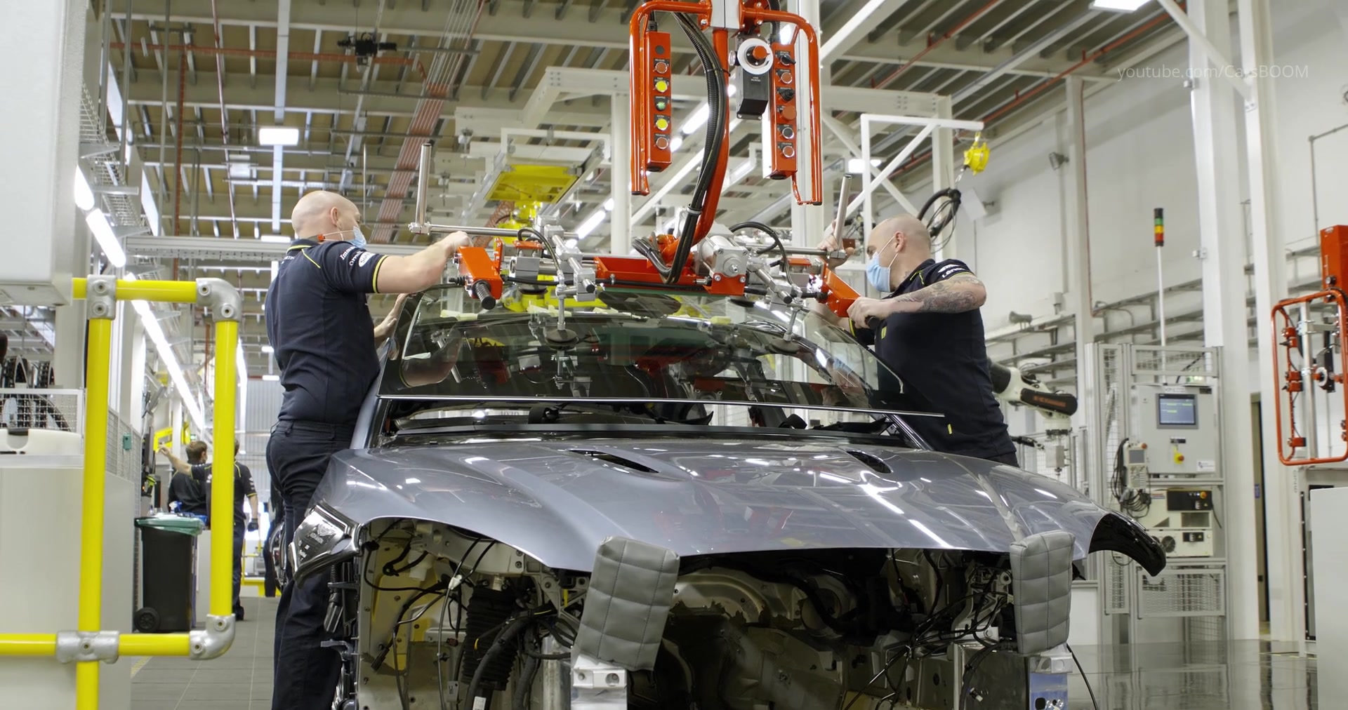 阿斯顿马丁dbx 工厂2020 aston martin luxury suvs