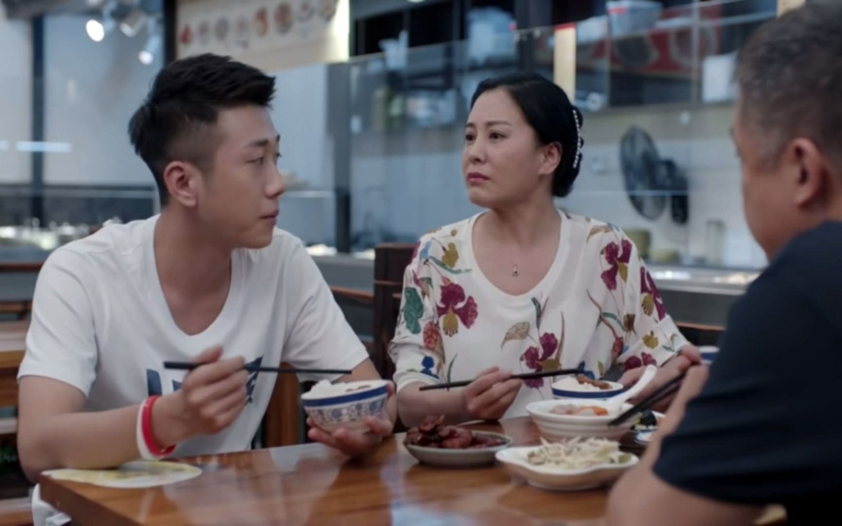 【少年派】江妈妈决定菜市场创业赚钱,江天昊全力支持妈妈!