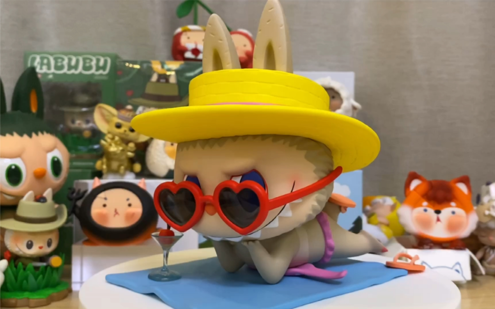 潮玩开箱|labubu沙滩手办大娃_哔哩哔哩_bilibili