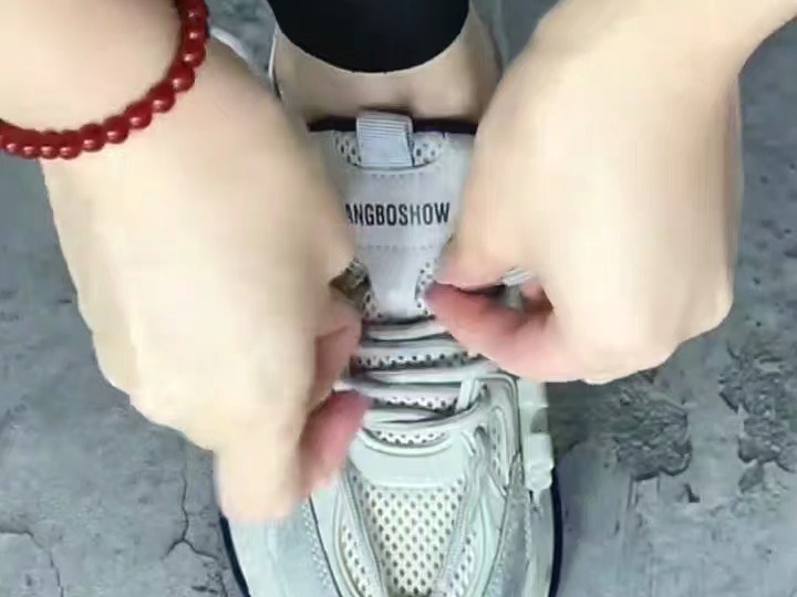 (橙子小妙招)不同鞋子鞋带系法 #系鞋带 #鞋带系法 #生活小妙招 #生活