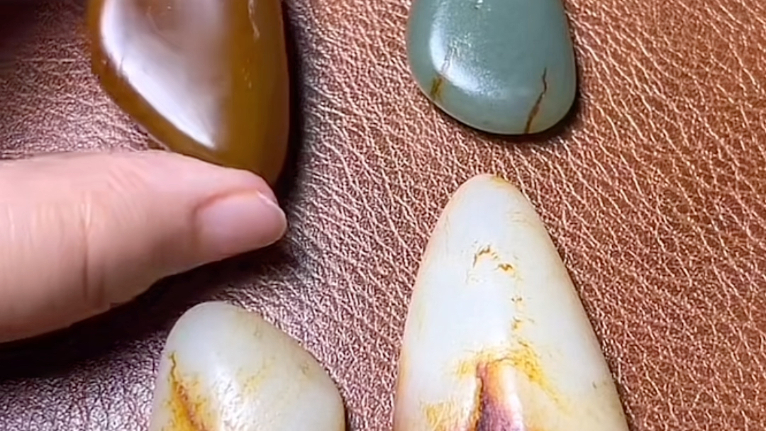 如何分辨真假和田玉籽料原石?