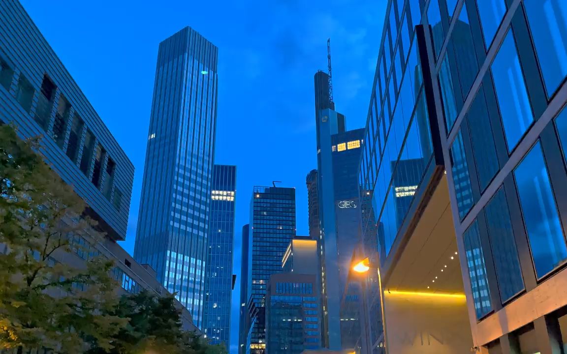 世界名城-漫步法兰克福的金融和历史风貌区