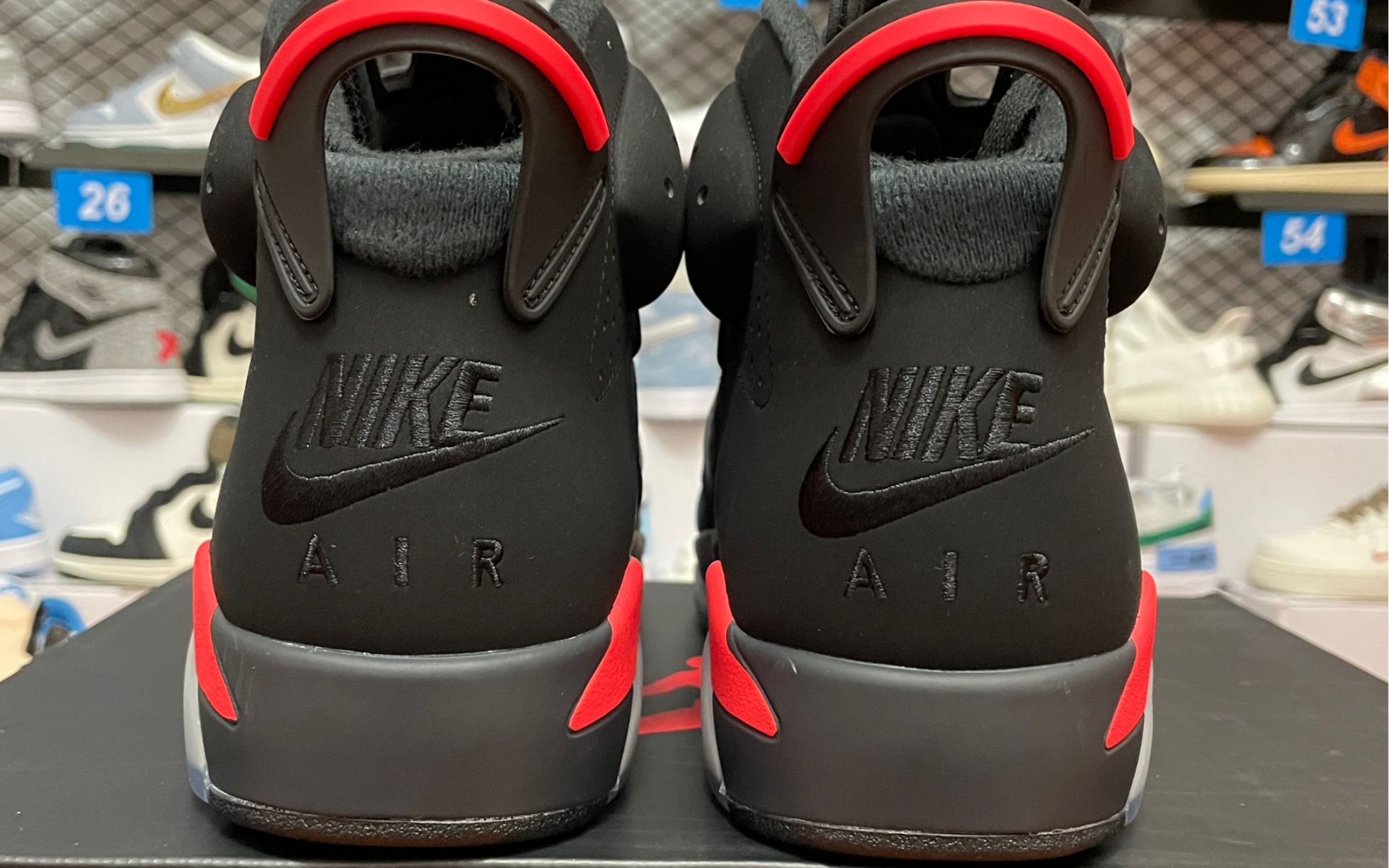 天花板aj6黑红实拍