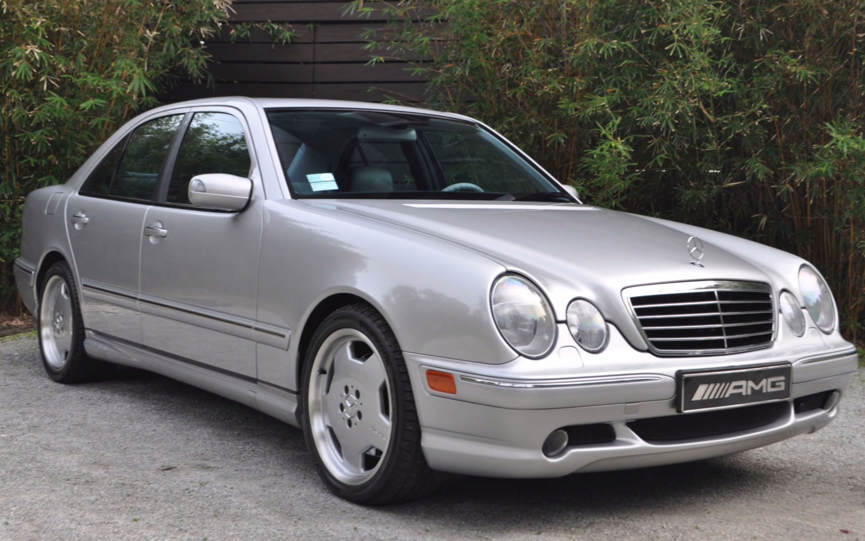 奔驰 w210 e级 e55 amg二手车值得收藏了吗?(机翻字幕敬请谅解)