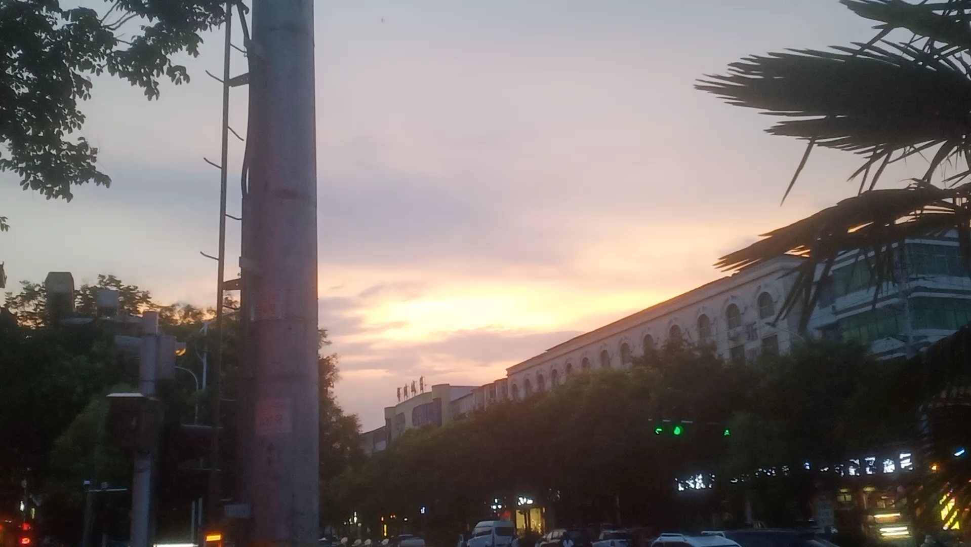 城市的黄昏,自然的美丽