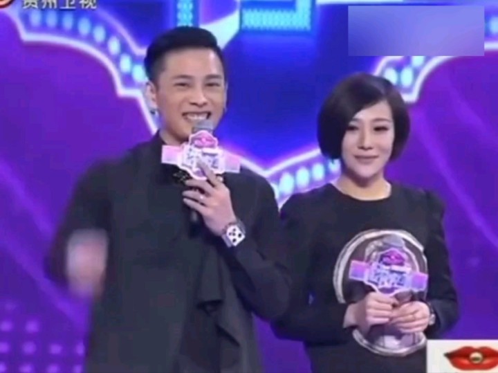 洪尧是曹赢心的前男友,两人是相亲节目《非常完美》认识的 曹赢心又是