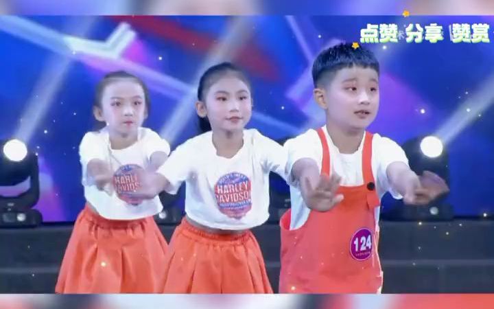 [图]少儿舞蹈《发光吧，少年》情景剧 舞蹈 舞蹈剧目 幼儿园舞蹈 幼儿园六一舞蹈 幼儿园元旦舞蹈 幼儿园毕业舞蹈 六一舞蹈 元旦舞蹈 萌娃跳舞? 少儿口才语言表演