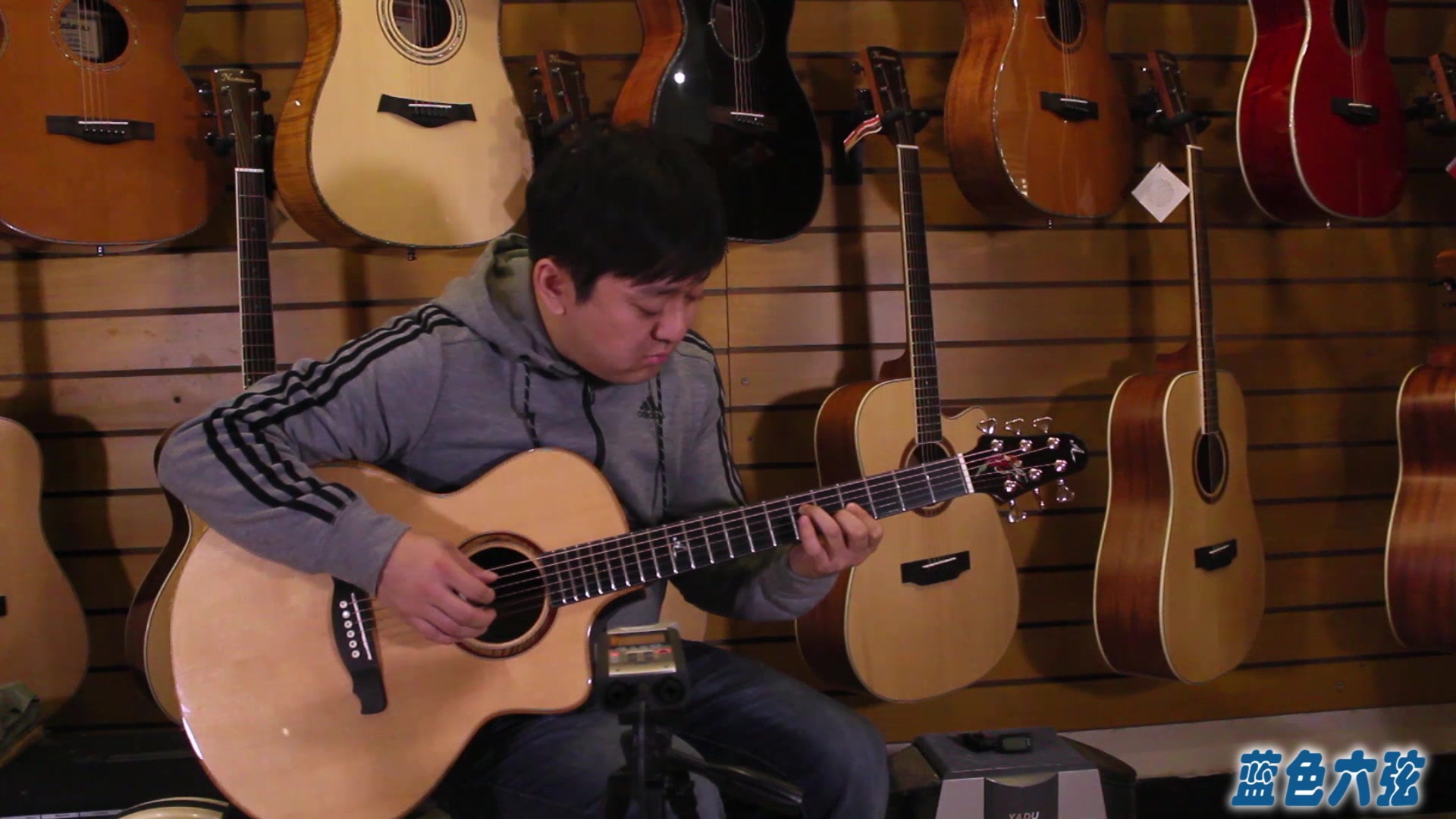 这么改编老歌是不是有些骚气指弹版本友谊地久天长