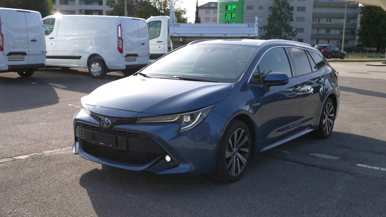 toyota corolla touring sports hybrid 2022