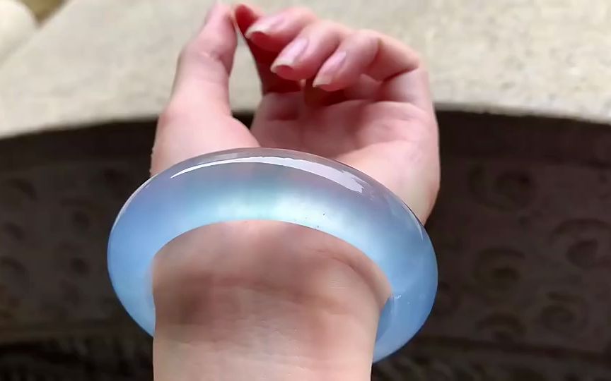 玻璃种蓝水翡翠手镯55 8圈木那蓝钢翡翠手镯