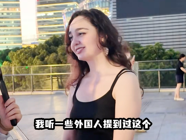 外国妹子：永远没法和中国人做朋友